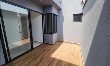 CASA EN VENTA Y ALQUILER EN ALTOS DE LOS ROSALES