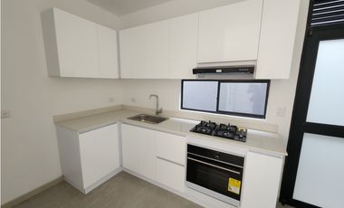 CASA EN VENTA Y ALQUILER EN ALTOS DE LOS ROSALES