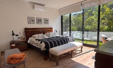 DEPARTAMENTO CON PATIO PRIVADO 3 DORM + SALA, 2 EST