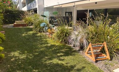 DEPARTAMENTO CON PATIO PRIVADO 3 DORM + SALA, 2 EST
