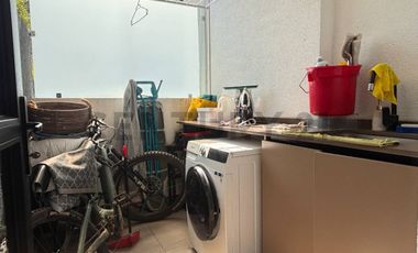 DEPARTAMENTO CON PATIO PRIVADO 3 DORM + SALA, 2 EST