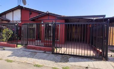 Casa en Venta en Pasaje Cisneros 833, esquina Hugo Bravo I, Maipu