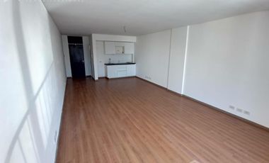 Rioja 1200. Oficinas 40m² aprox. Excelente calidad. A estrenar.