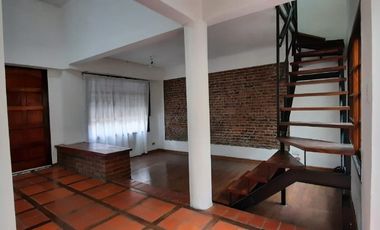 Casa PH en venta en Lanus Este