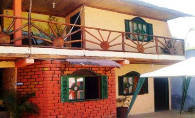 Venta de posada en Canoa