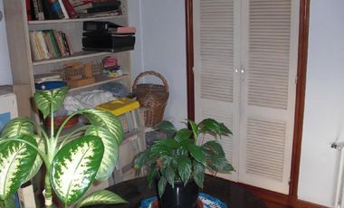 Casa 4 amb de categeoria + depto 2 amb garage, en muy buenas condiciones y tiene una renta actual de $ 11.000.-