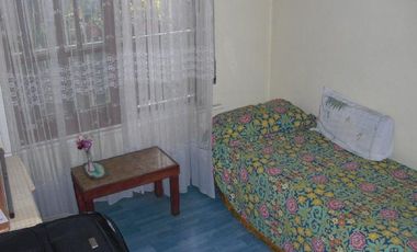 Casa 4 amb de categeoria + depto 2 amb garage, en muy buenas condiciones y tiene una renta actual de $ 11.000.-