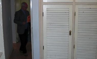 Casa 4 amb de categeoria + depto 2 amb garage, en muy buenas condiciones y tiene una renta actual de $ 11.000.-