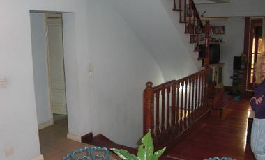 Casa 4 amb de categeoria + depto 2 amb garage, en muy buenas condiciones y tiene una renta actual de $ 11.000.-