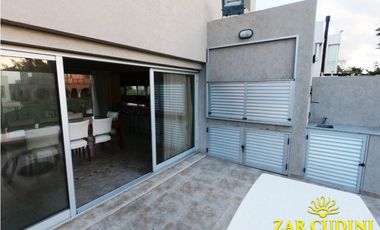 VENTA PINAMAR CASA 5 AMBIENTES CON JACUZZI