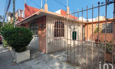 Casa en venta en colonia Electricistas, Veracruz, Ver.