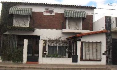 Casa  en Venta Hurlingham / Hurlingham (A001 1792)
