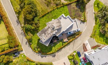 casa en venta en bosques de encenillo. Cod V4707