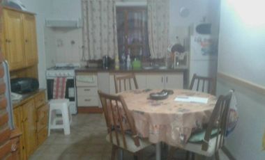 CHALET EN 3 AMBIENTES EN PLANTA BAJA EN COSTA AZUL