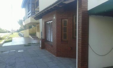 CHALET EN 3 AMBIENTES EN PLANTA BAJA EN COSTA AZUL