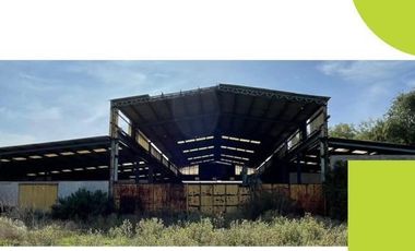 Venta de Nave industrial con construcción para oficinas en Teoloyucan, EdoMex.