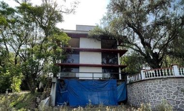 Venta de Nave industrial con construcción para oficinas en Teoloyucan, EdoMex.