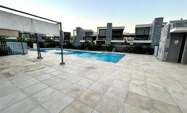 EN VENTA EXCLUSIVO LOFT TIPO TOWNHOUSE EN CHICUREO