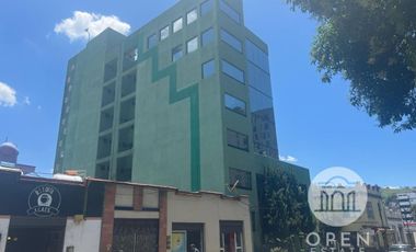 Venta de Edificio frente a La Alameda Central de Toluca en Toluca, Edomex