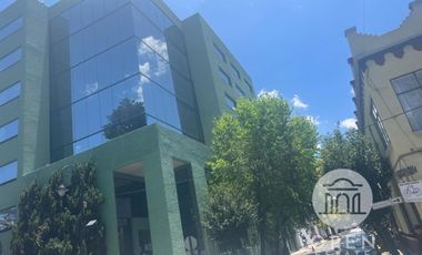 Venta de Edificio frente a La Alameda Central de Toluca en Toluca, Edomex