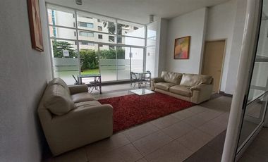 Gran Local Comercial en arriendo en Lo Barnechea