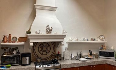 Casa con 2 Locales Comerciales en Venta en Guadalupe, en Zona Centro