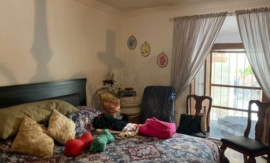 Casa con 2 Locales Comerciales en Venta en Guadalupe, en Zona Centro