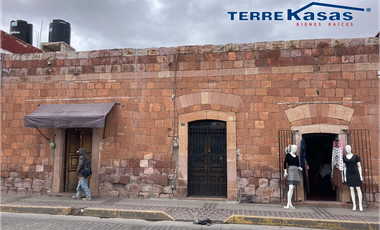 Casa con 2 Locales Comerciales en Venta en Guadalupe, en Zona Centro