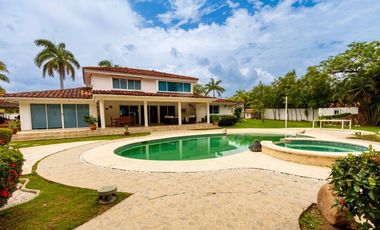 Casa en CLUB DE GOLF Calle Camino de Balboa, Chame