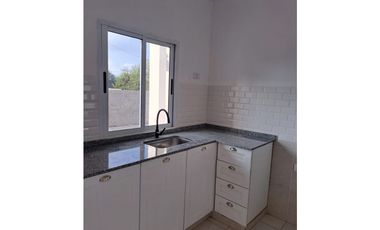 VENTAS DE CASAS EN COMPLEJO CERRADO 2 DORMITORIOS