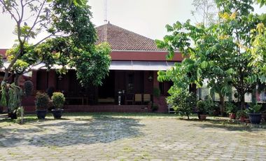 HOMESTAY LUAS DESAIN ETNIK MODERN JOGLO DI SEWON BANTUL