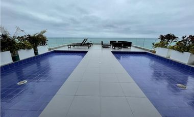 En renta departamento de lujo con  vista al mar Manta Ecuador.