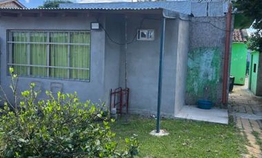 Casa en venta en Isidro Casanova