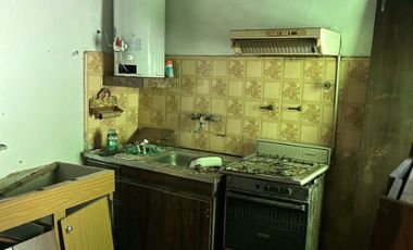 Casa en venta en Isidro Casanova