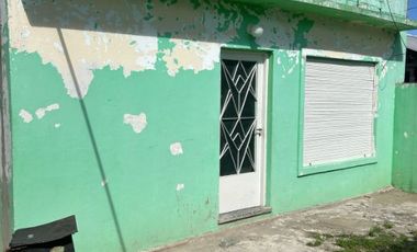 Casa en venta en Isidro Casanova