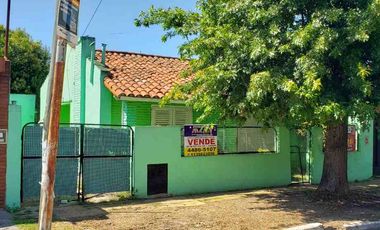 Casa en venta en Isidro Casanova