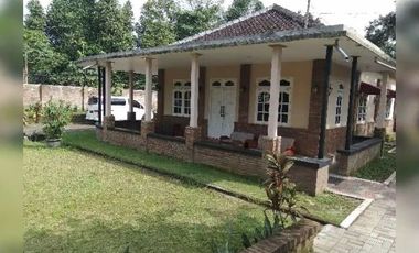 Dijual rumah semi villa dekat alun-alun pengging Boyolali
