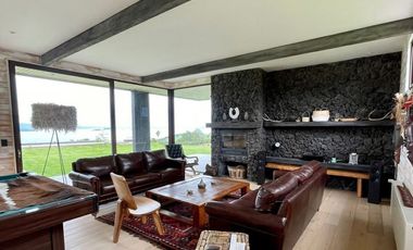 ESPECTACULAR AMPLIA Y MODERNA CASA.