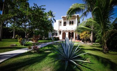 Casa Esquina - Casa en venta en Lo de Marcos, Bahia de Banderas
