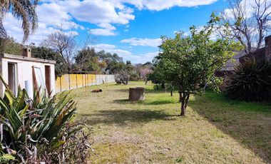 PROPIEDAD CENTRICA MUY BIEN CONSERVADA EN LOTE DE 975 METROS CUADRADOS