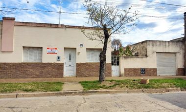 PROPIEDAD CENTRICA MUY BIEN CONSERVADA EN LOTE DE 975 METROS CUADRADOS
