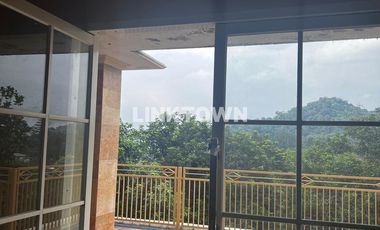 Villa Halaman Luas Free Gazebo dan Furniture di Purwodadi Pasuruan