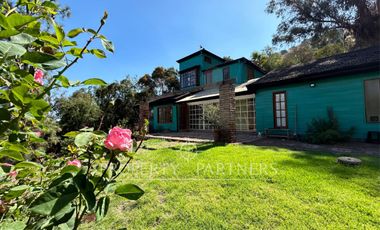 Espectacular casa en parcela en exclusivo condominio El Almendral