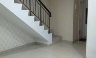 Dijual Cepat Rumah Hoek Siap Huni Omaha Village Gading Serpong 3 Lantai Murah