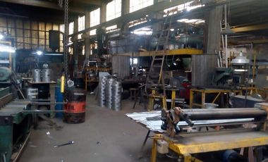 Galpón C/local 700m2 S/av. Mosconi Con Salida A 2 Calles - Lomas Del Mirador