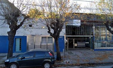Galpón C/local 700m2 S/av. Mosconi Con Salida A 2 Calles - Lomas Del Mirador
