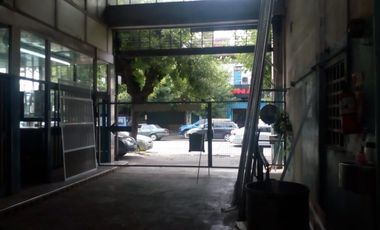 Galpón C/local 700m2 S/av. Mosconi Con Salida A 2 Calles - Lomas Del Mirador