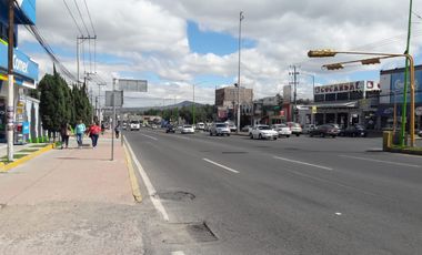 RENTA DE 580 M2 DE LOCALES COMERCIALES Y OFICINAS EN TECÁMAC, EDO. MÉX.