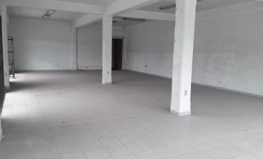 RENTA DE 580 M2 DE LOCALES COMERCIALES Y OFICINAS EN TECÁMAC, EDO. MÉX.