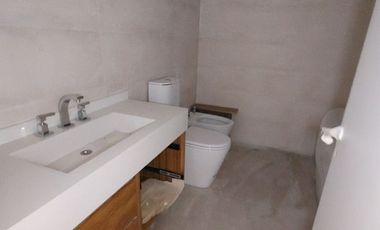Departamento en venta de 3 dormitorios c/ cochera en Ramos Mejía